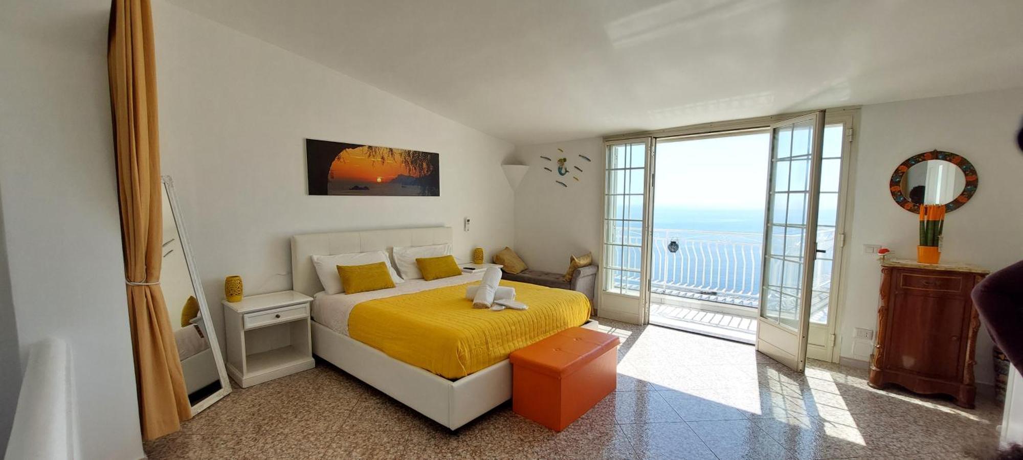 Mija Sunset Praiano